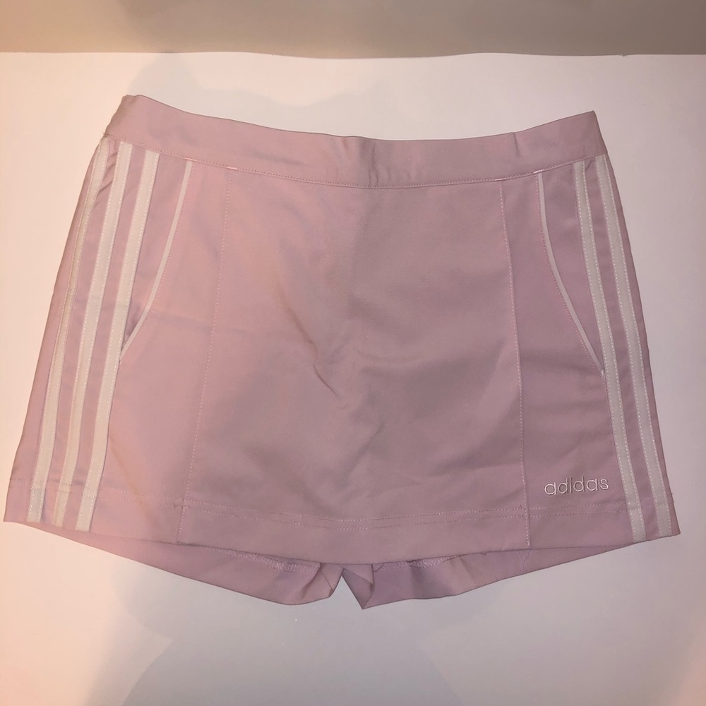 Early 2000’s Adidas Tennis Skirt Size Medium